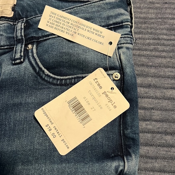 NWT Free People : Turquoise Distressed Jeans - 27 - Picture 9 of 13